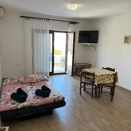 Apartmani Marko Novalja Exterior photo