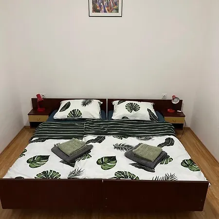 Apartmani Marko Novalja Exterior photo