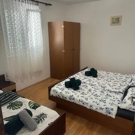 Apartmani Marko Novalja Exterior photo